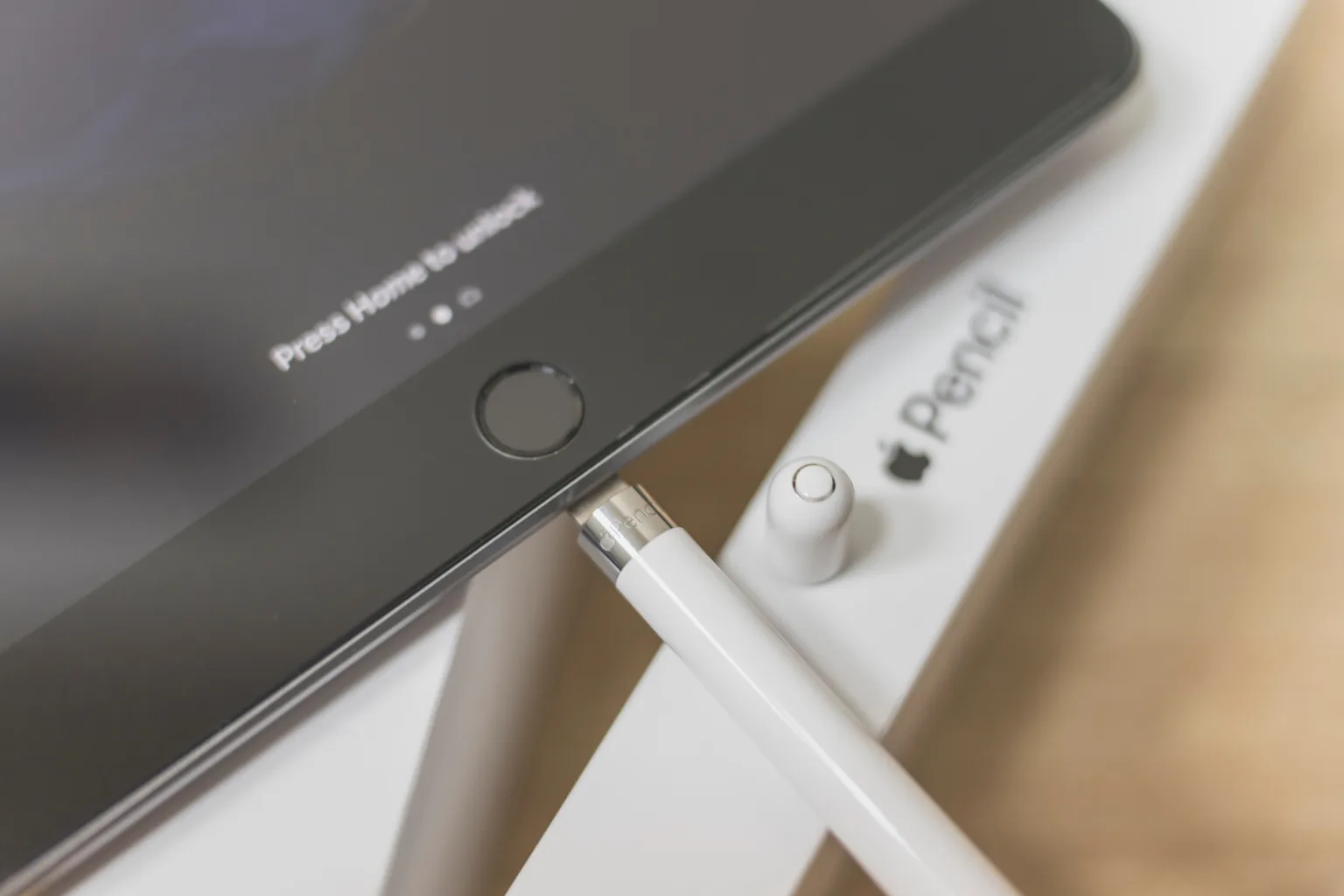 Apple Pencil(初代モデル) 【公式通販】